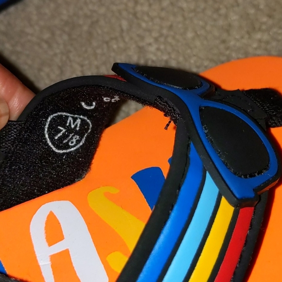 The Children's Place "SPLASH & PLAY" flip-flop🏖🌈 - Picture 3 of 4